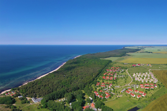 Ferienwohnung in Dranske - Feriendorf am Bakenberg 3 - Luftbild vom Feriendorf