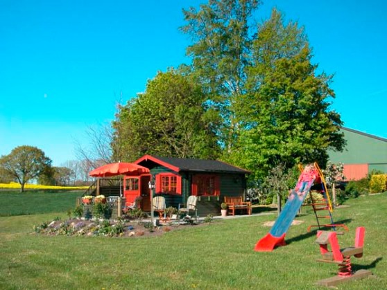 Ferienwohnung in Rettin - Ferienhof Hansen Strandhafer - Das Gartenhaus mit Grillmöglichkeit