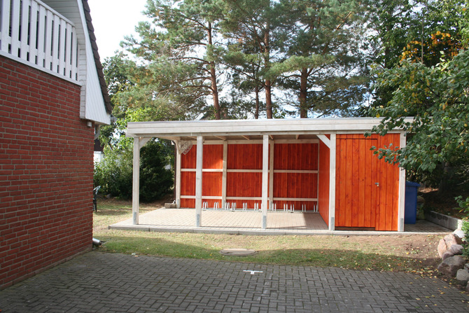 Ferienwohnung in Born a. Darß - Am Raad FeWo Kranich - Fahrradunterstand