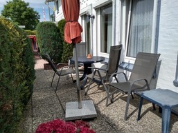 Haus Sandra Fewo 5 m. Terrasse, Parkplatz, Fahrradgarage