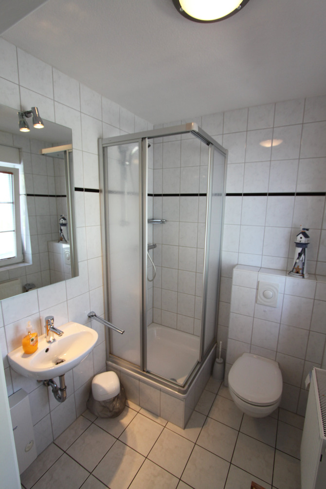 Ferienhaus in Zingst - Weidenstraße 6 - Badezimmer EG