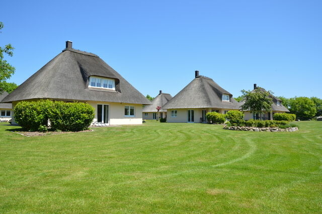 Ferienhaus in Fehmarn OT Staberdorf - Reetdachhaus 5, inkl. 2 Parkpl&auml;tze - Bild 2