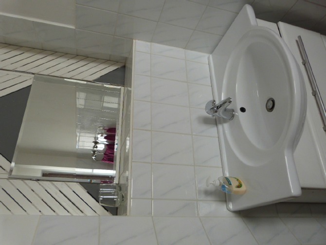 Ferienwohnung in Warnemünde - Ziemer - Dusche und WC