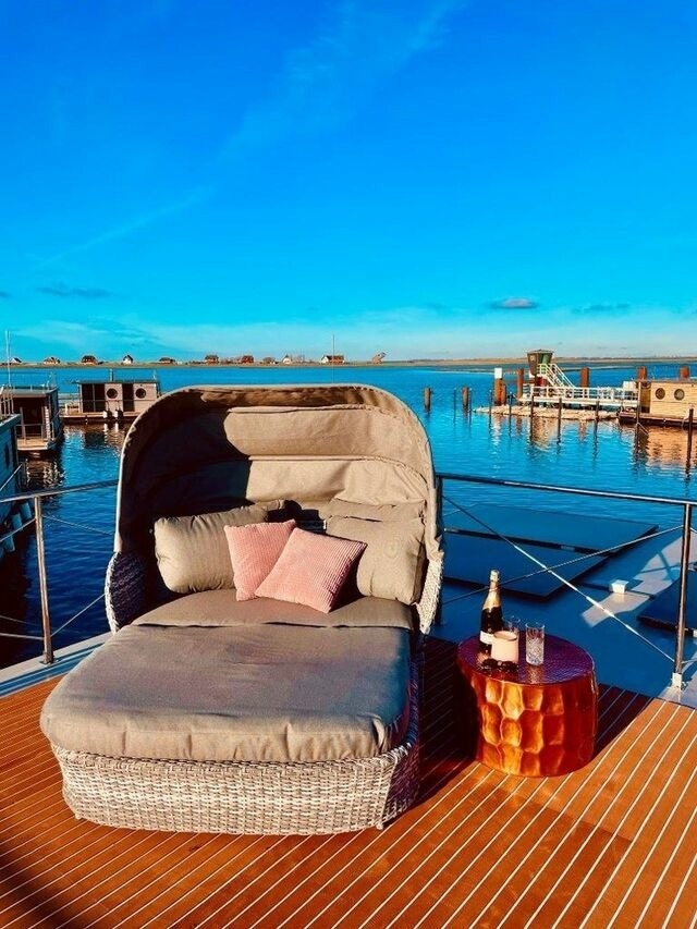 Ferienwohnung in Heiligenhafen - Traum-Hausboot "Souly" mit führerscheinfreiem Motorboot - Bild 3