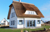 Ferienhaus in Dranske - Rügenzauber Reetdachhaus mit Sauna u. Kamin | Strandnähe | Garten - Bild 1