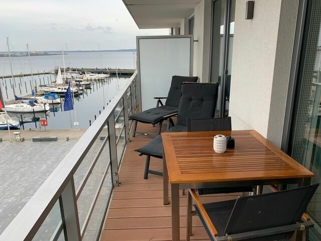 Ferienwohnung in Eckernförde - Apartmenthaus Hafenspitze Ap. 23 "WindSegler", Blickrichtung Binnenhafen Nord/Offenes Meer - Bild 10