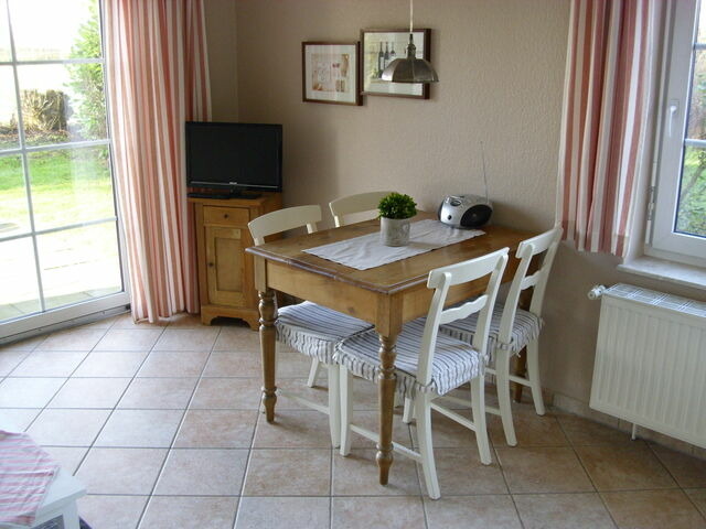 Ferienwohnung in Hasselberg - Ferienwohnung Frevert - Bild 2
