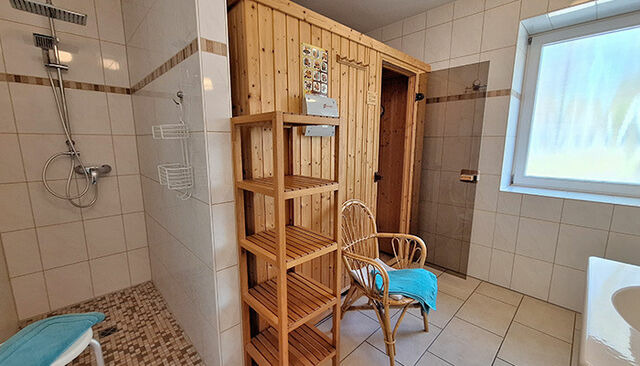 Ferienhaus in Heringsdorf - Insellicht**** BRINKMANNHAUS 4-Sterne - groß fast am Strand Sauna Terrasse Grill - Bild 14 Ferienhaus in Heringsdorf - Insellicht**** BRINKMANNHAUS 4-Sterne - groß fast am Strand Sauna Terrasse Grill - Bild 14