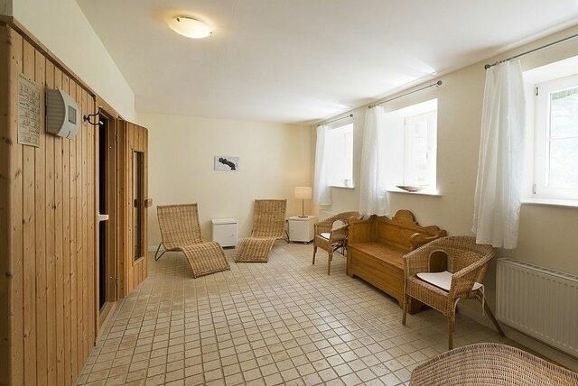 Ferienwohnung in Neuenkirchen (R&uuml;gen) - Gutshaus Grubnow Ferienwohnung 2 am Wasser Sauna und WLAN incl. - Bild 13