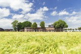 Ferienwohnung in Fehmarn OT Neue Tiefe - Strandhotel Garni Fehmarn - Au&szlig;enansicht