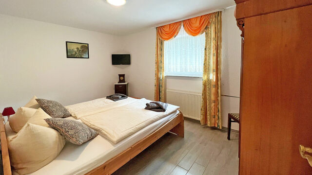 Ferienwohnung in G&ouml;hren - Villa Vivien, Ostsee H&uuml;hnergott App. 3 - Bild 6